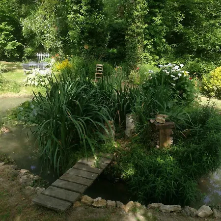 Le Clos Du Buisson Homestay *