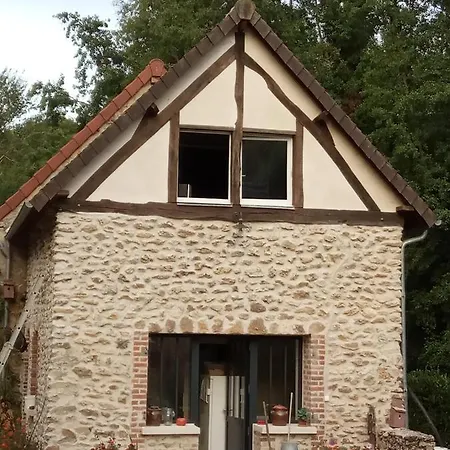 Le Clos Du Buisson Homestay *