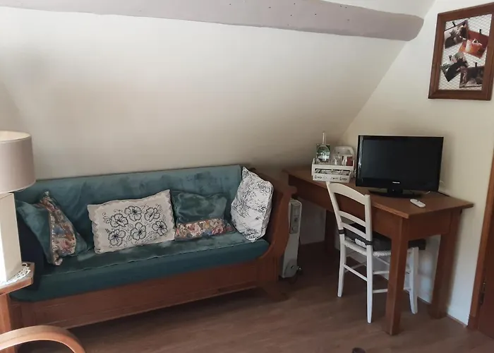 Le Clos Du Buisson ホームステイ Saint-Julien-de-la-Liegue